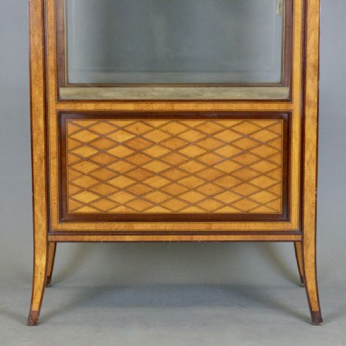 A SUPERB SATINWOOD PARQUETRY DISPLAY CABINET - ADDITIONAL PHOTO 1