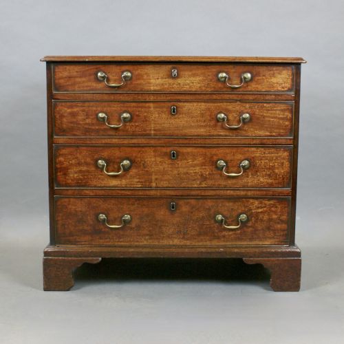 A GEORGIAN CHEST IN VERY ORIGINAL CONDITION - ADDITIONAL PHOTO 1