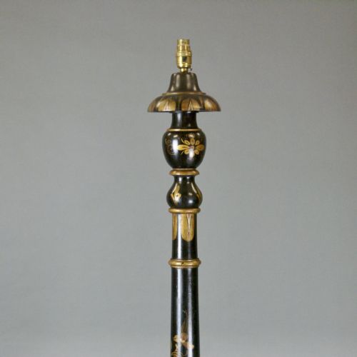 A DECORATIVE CHINOISERIE STANDARD LAMP - ADDITIONAL PHOTO 2