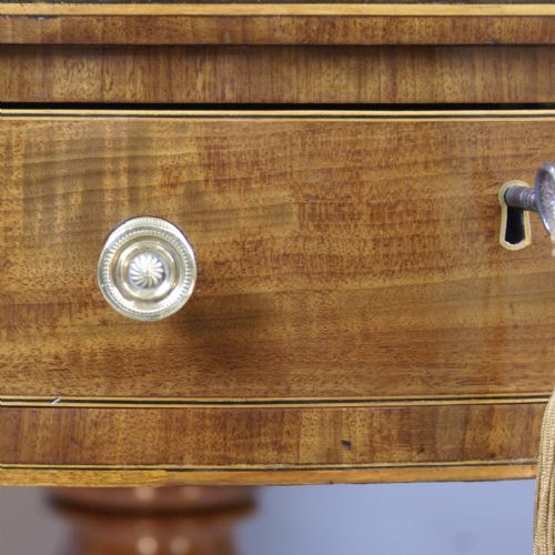 AN ELEGANT GEORGIAN MAHOGANY DRUM TABLE - ADDITIONAL PHOTO 1