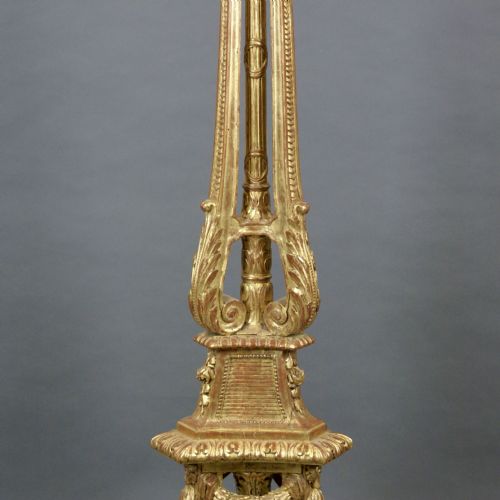 AN 18TH CENTURY STYLE CARVED GILT WOOD TORCHERE - ADDITIONAL PHOTO 2