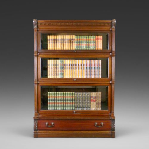 A Good Quality Globe Wernicke Bookcase