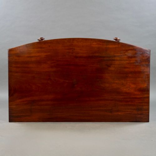 A GEORGE III BOWFRONTED CHEST - ADDITIONAL PHOTO 7