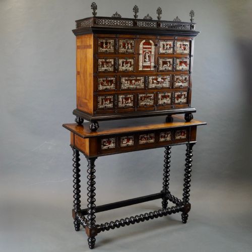 A SUPERB 19THC PORTUGUESE CABINET ON STAND - ADDITIONAL PHOTO 3