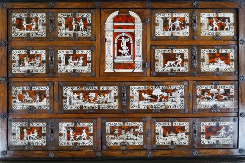A SUPERB 19THC PORTUGUESE CABINET ON STAND - ADDITIONAL PHOTO 5