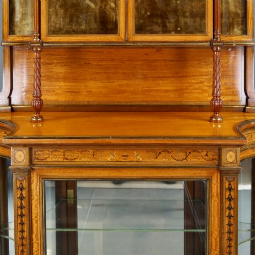 A SUPERB QUALITY SATINWOOD MARQUETRY DISPLAY CABINET - ADDITIONAL PHOTO 2