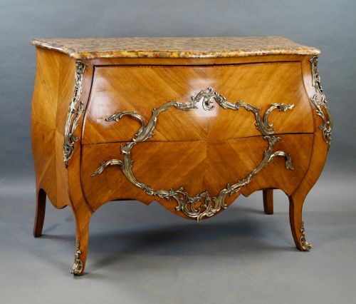 A 19TH CENTURY FRENCH SABICU BOMBE COMMODE - ADDITIONAL PHOTO 3