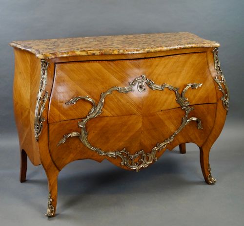 A 19TH CENTURY FRENCH SABICU BOMBE COMMODE - ADDITIONAL PHOTO 5