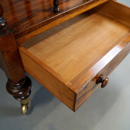 A ROSEWOOD WHATNOT OF SUPERIOR QUALITY - ADDITIONAL PHOTO 4