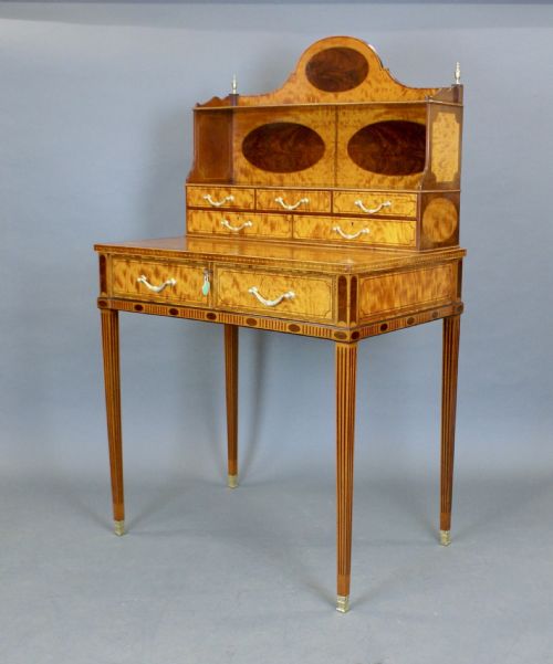 A SUPERB SATINWOOD BONHEUR DU JOUR - ADDITIONAL PHOTO 1