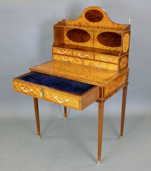 A SUPERB SATINWOOD BONHEUR DU JOUR - ADDITIONAL PHOTO 3