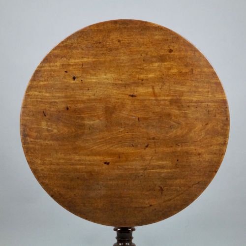 A GEORGE III TRIPOD TABLE WITH EXCEPTIONAL COLOUR - ADDITIONAL PHOTO 3