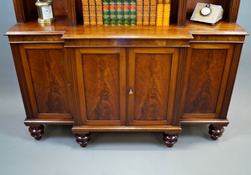 A VERY UNUSUAL DIMINUTIVE MAHOGANY BREAKFRONT BOOKCASE - ADDITIONAL PHOTO 2
