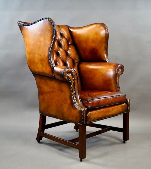 A GEORGE III MAHOGANY WING CHAIR - ADDITIONAL PHOTO 2