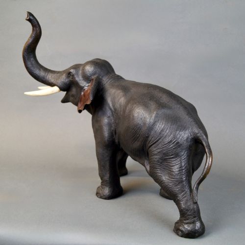 A LARGE BRONZE MEIJI PERIOD ELEPHANT - ADDITIONAL PHOTO 3