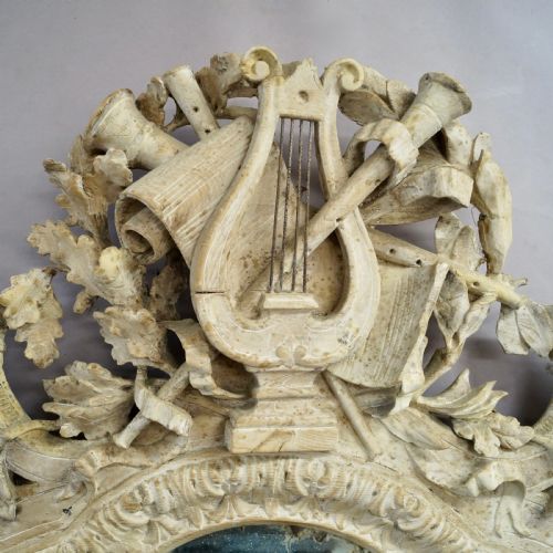 AN 18TH CENTURY CARVED ITALIAN MIRROR - ADDITIONAL PHOTO 1