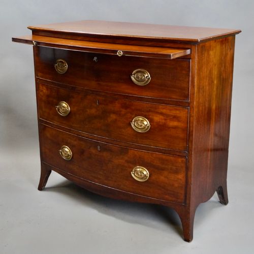 A GEORGE III MAHOGANY BOWFRONTED CHEST OF DRAWERS - ADDITIONAL PHOTO 1