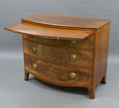 GEORGE III MAHOGANY SATINWOOD BOWFRONTED CHEST - ADDITIONAL PHOTO 1