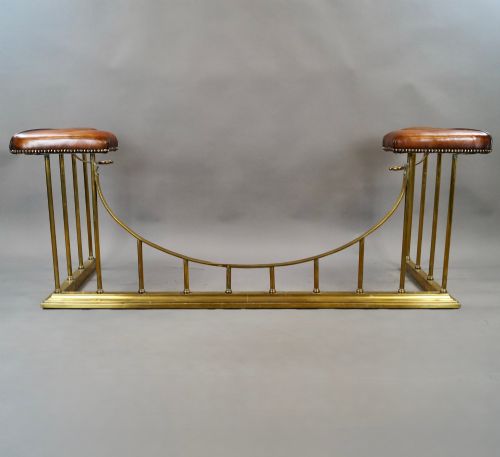 19TH CENTURY BRASS CLUB FENDER - ADDITIONAL PHOTO 4