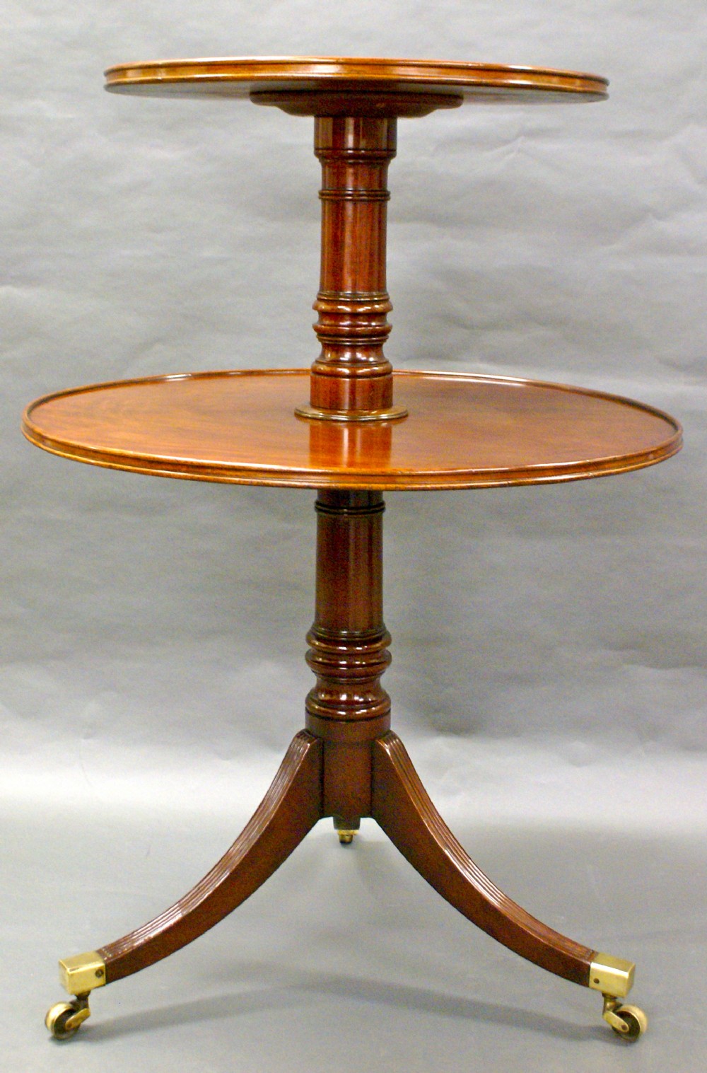 A George III Mahogany 2 tier dumb waiter.