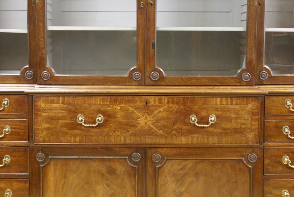 A fine Georgian mahogany breakfront bookcase View V