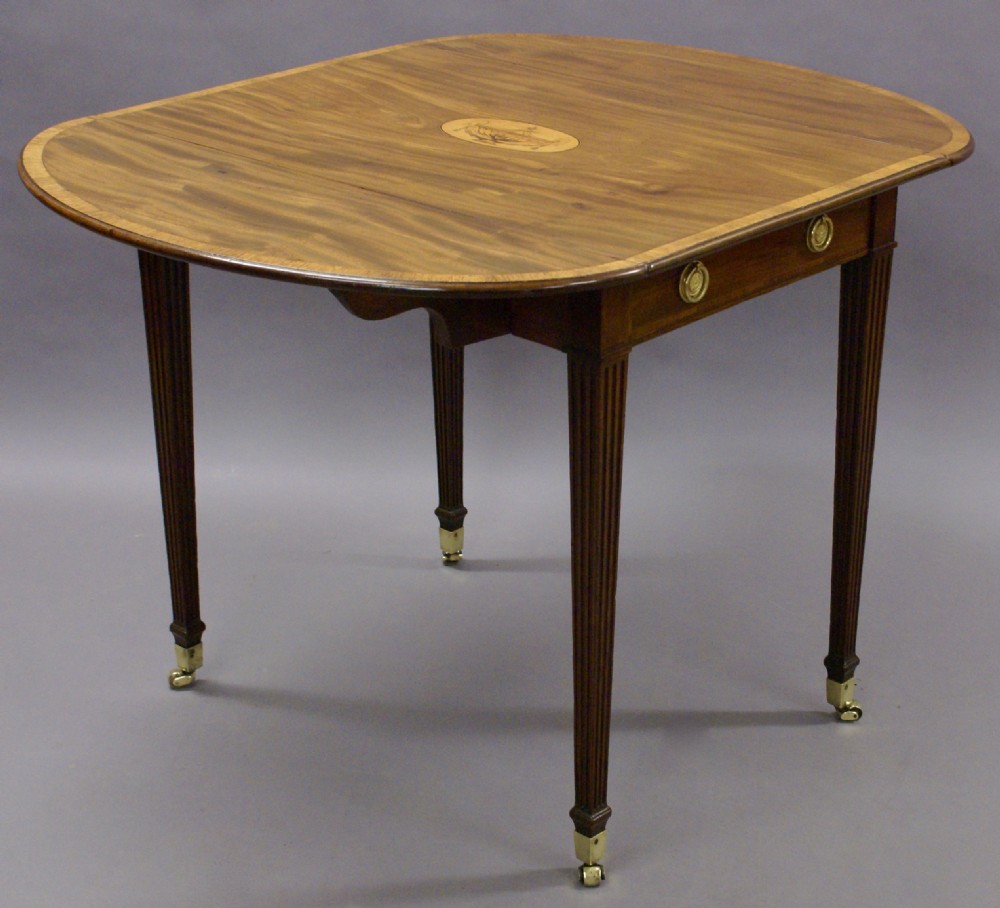 A fine Hepplewhite period Pembroke table View VI