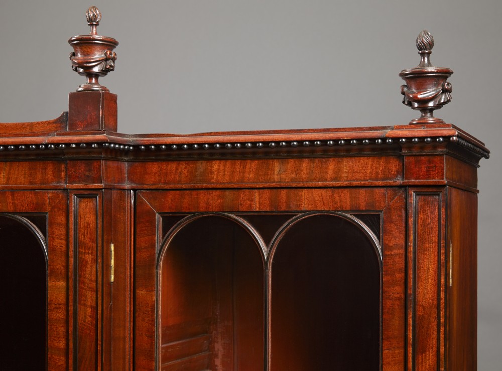 Early 19th Century Mahogany Breakfront Library Bookcase Attributed to Gillows View III