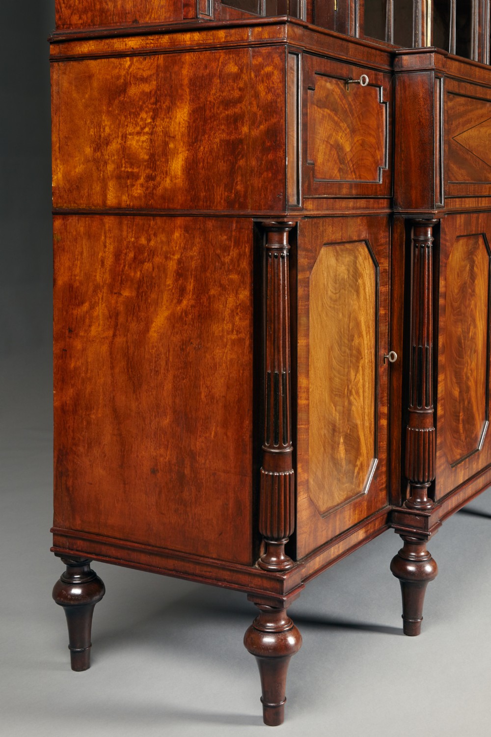 Early 19th Century Mahogany Breakfront Library Bookcase Attributed to Gillows View IV