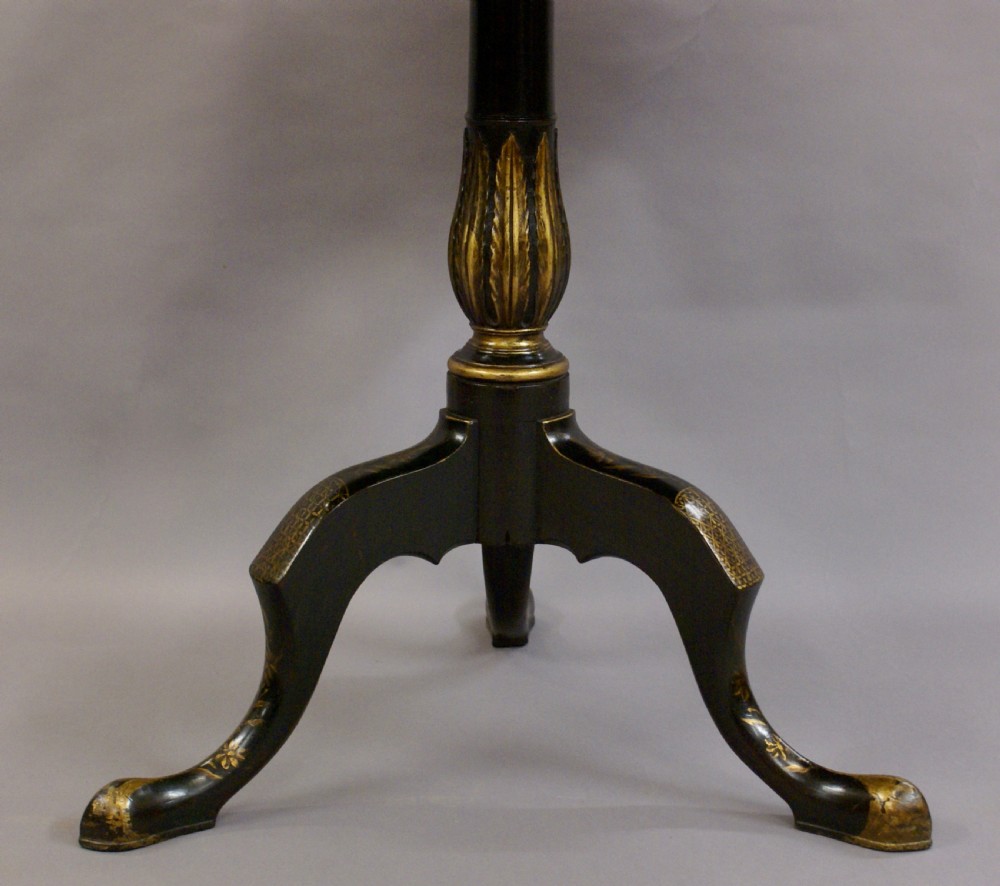 18th century Chinoiserie table View IV