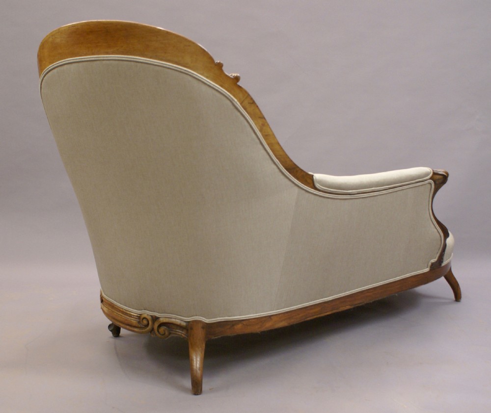 An attractive walnut chaise lounge View VI