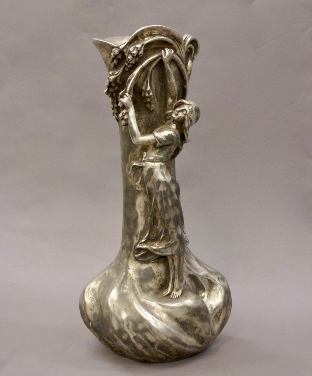 A large Art Nouveau spelter vase
