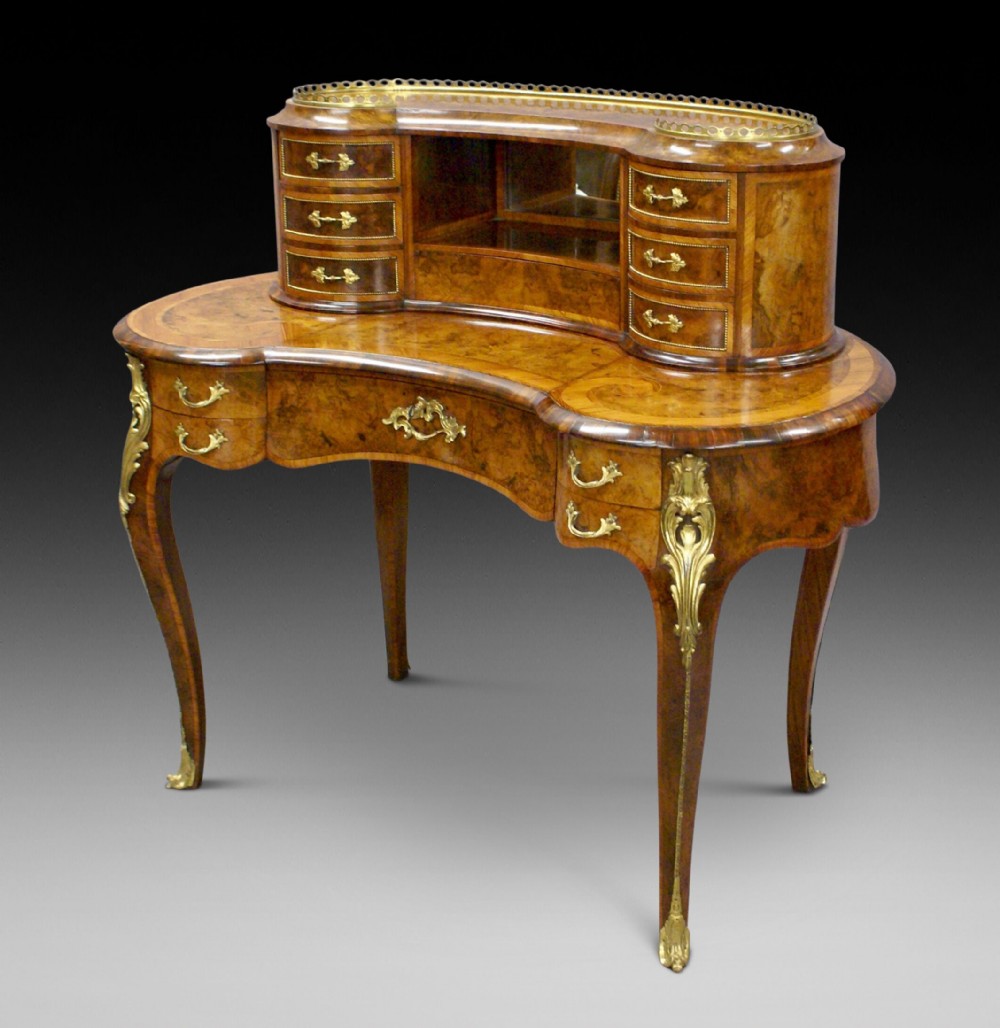 A superb Bonheur du Jour attributed to Gillow