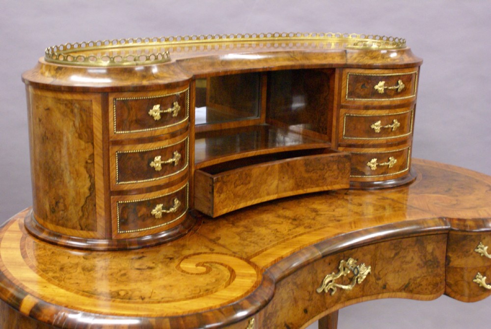 A superb Bonheur du Jour attributed to Gillow View IV