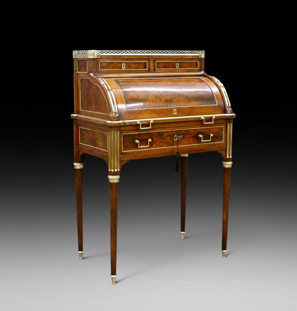 A fine quality Napoleon III cylinder bureau