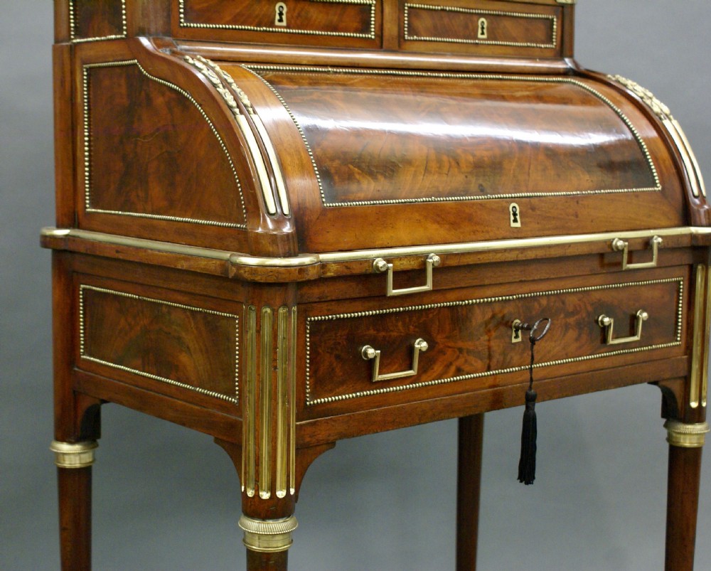 A fine quality Napoleon III cylinder bureau View IV
