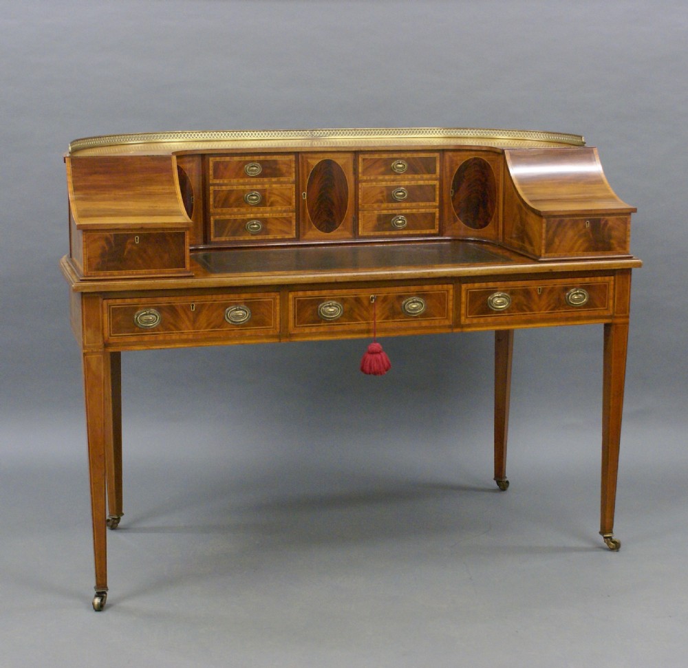 A Fine Edwardian Carlton House Desk View V
