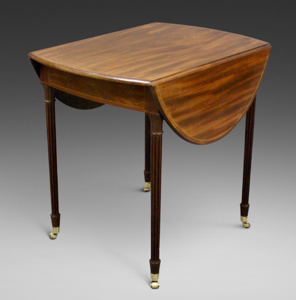 A Hepplewhite period mahogany Pembroke table