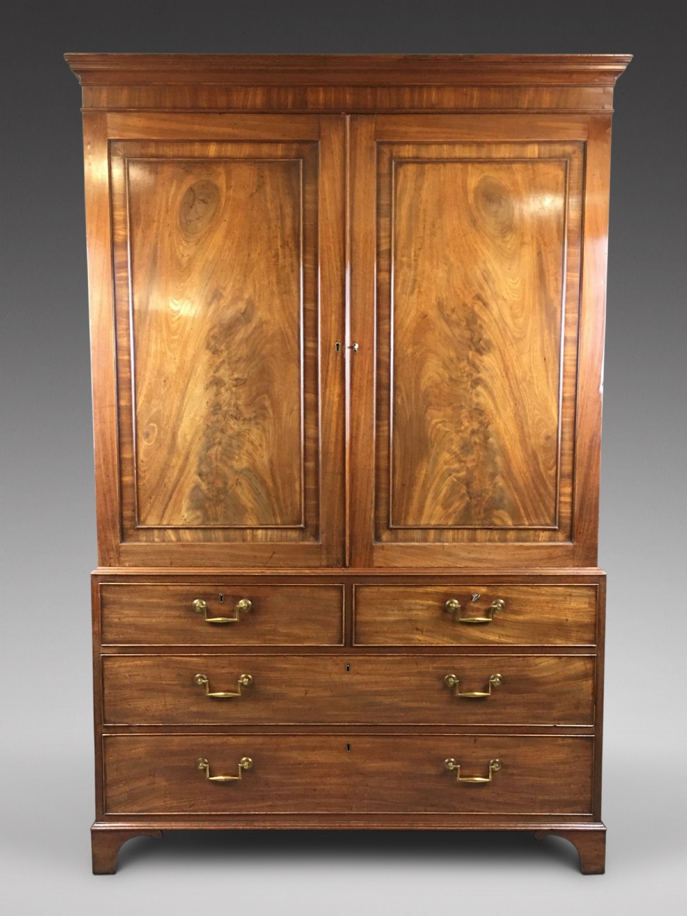 A Superb Gillows Linen Press
