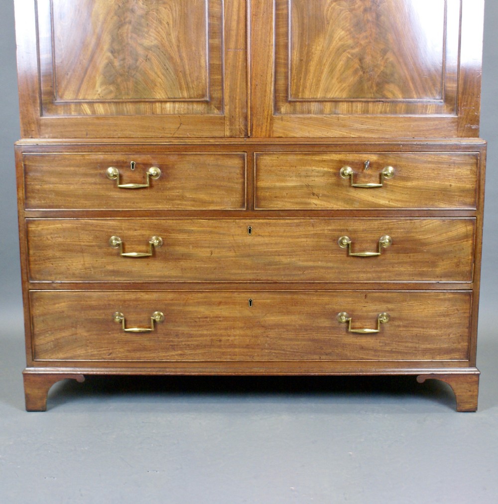 A Superb Gillows Linen Press View III