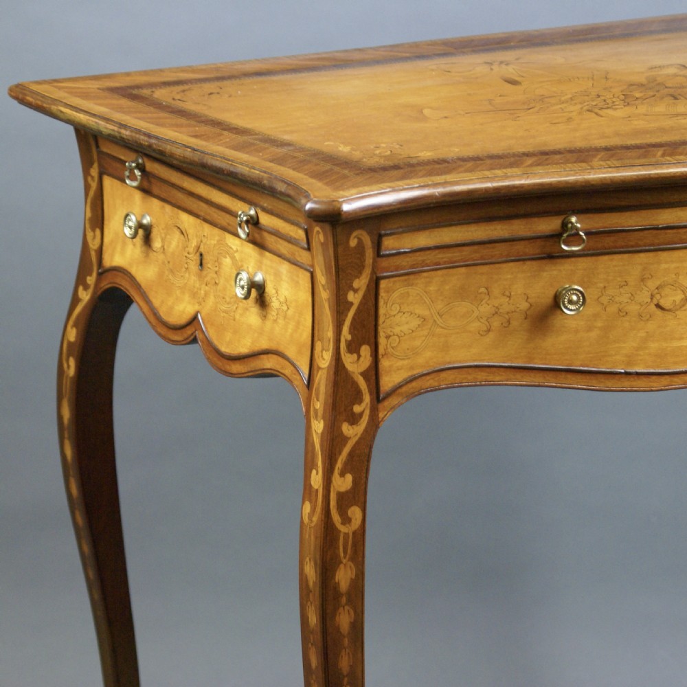 A Fine Late 18Th Century Marquetry Dressing Table View IV