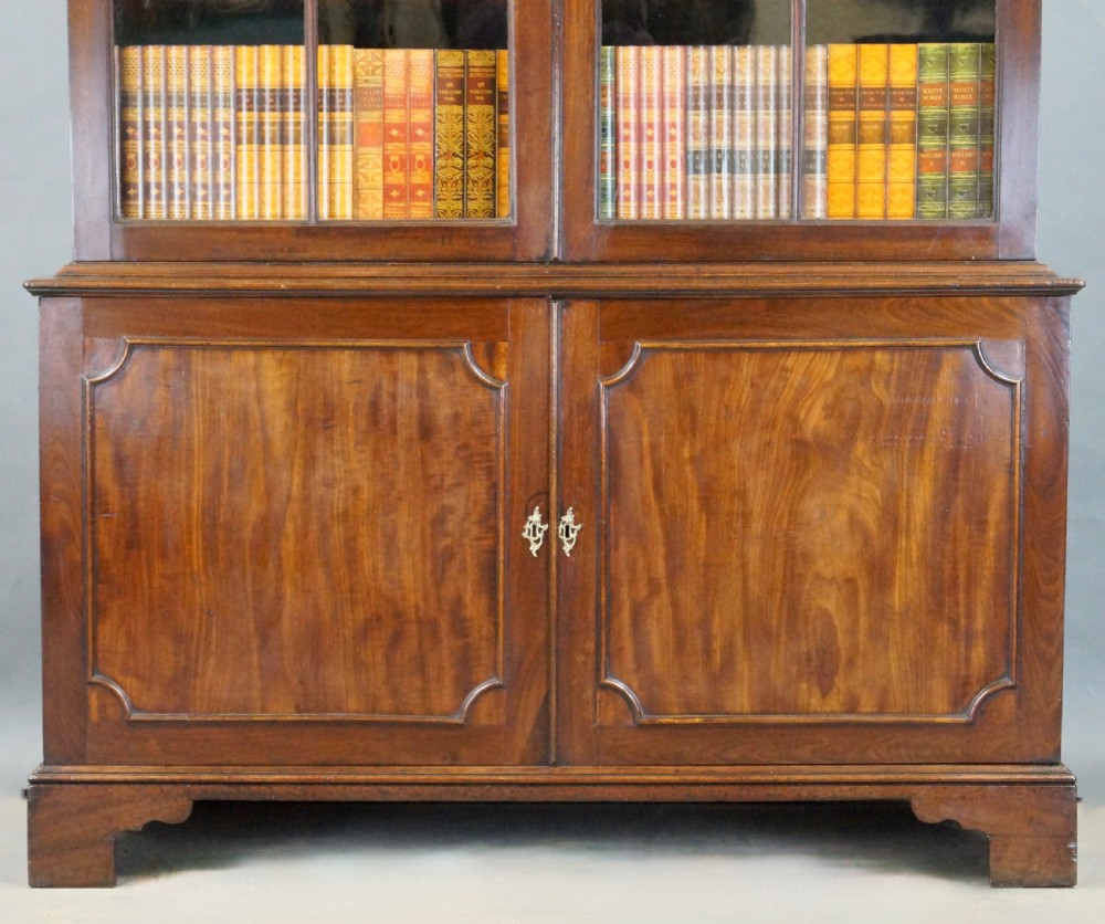 A Fine George II Mahogany Library Bookcase View III