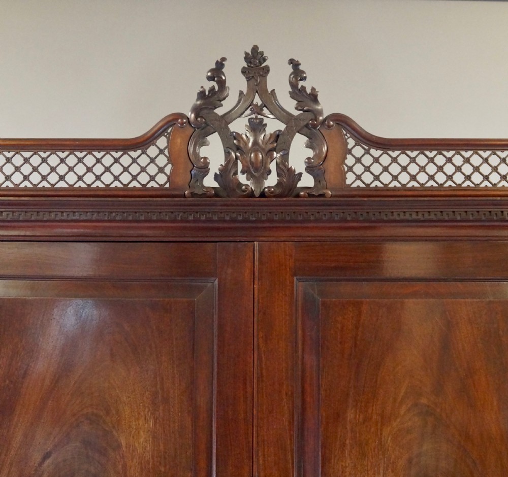 An Exceptional Chippendale Period Mahogany Clothes View III