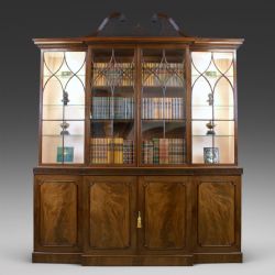 A FINE GEORGE III MAHOGANY BREAKFRONT BOOKCASE