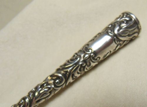 ANTIQUE SOLID SILVER VICTORIAN BUTTON HOOK - ADDITIONAL PHOTO 1