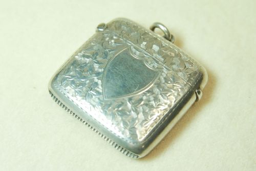 fig 1. Solid Silver Vesta Case. Hallmarked Chester 1899.