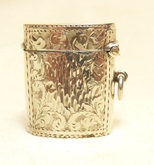 AN UNUSUAL SOLID SILVER OVOID VESTA CASE BIRMINGHAM 1905 - ADDITIONAL PHOTO 1