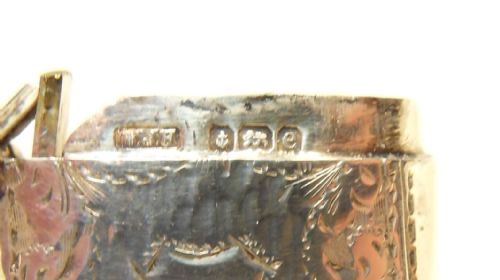 AN UNUSUAL SOLID SILVER OVOID VESTA CASE BIRMINGHAM 1905 - ADDITIONAL PHOTO 3
