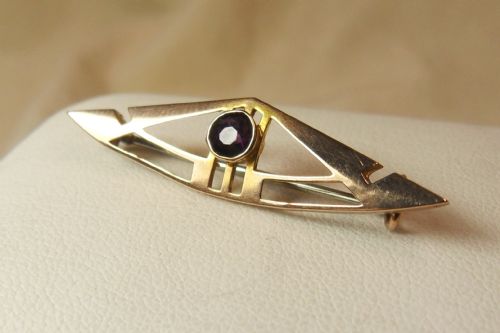 fine art deco 9ct gold and amethyst bar brooch - CATEGORY: ANTIQUE JEWELLERY - DATED 1920