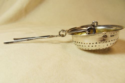 Superb William IV Solid Silver Tea Strainer. London 1832