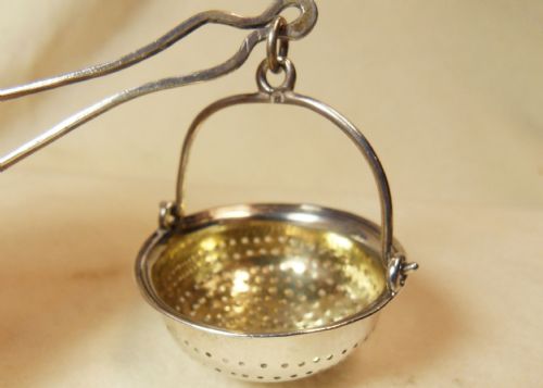 fig 4. Superb William IV Solid Silver Tea Strainer. London 1832